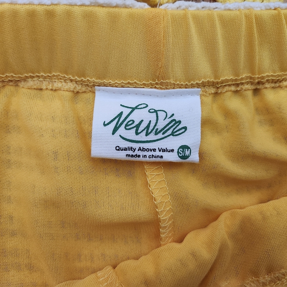 SOLD Crochet Daisy Print Two Piece Shorts Set With Halter Cami Tank Top Sz S/M - Picture 6 of 10